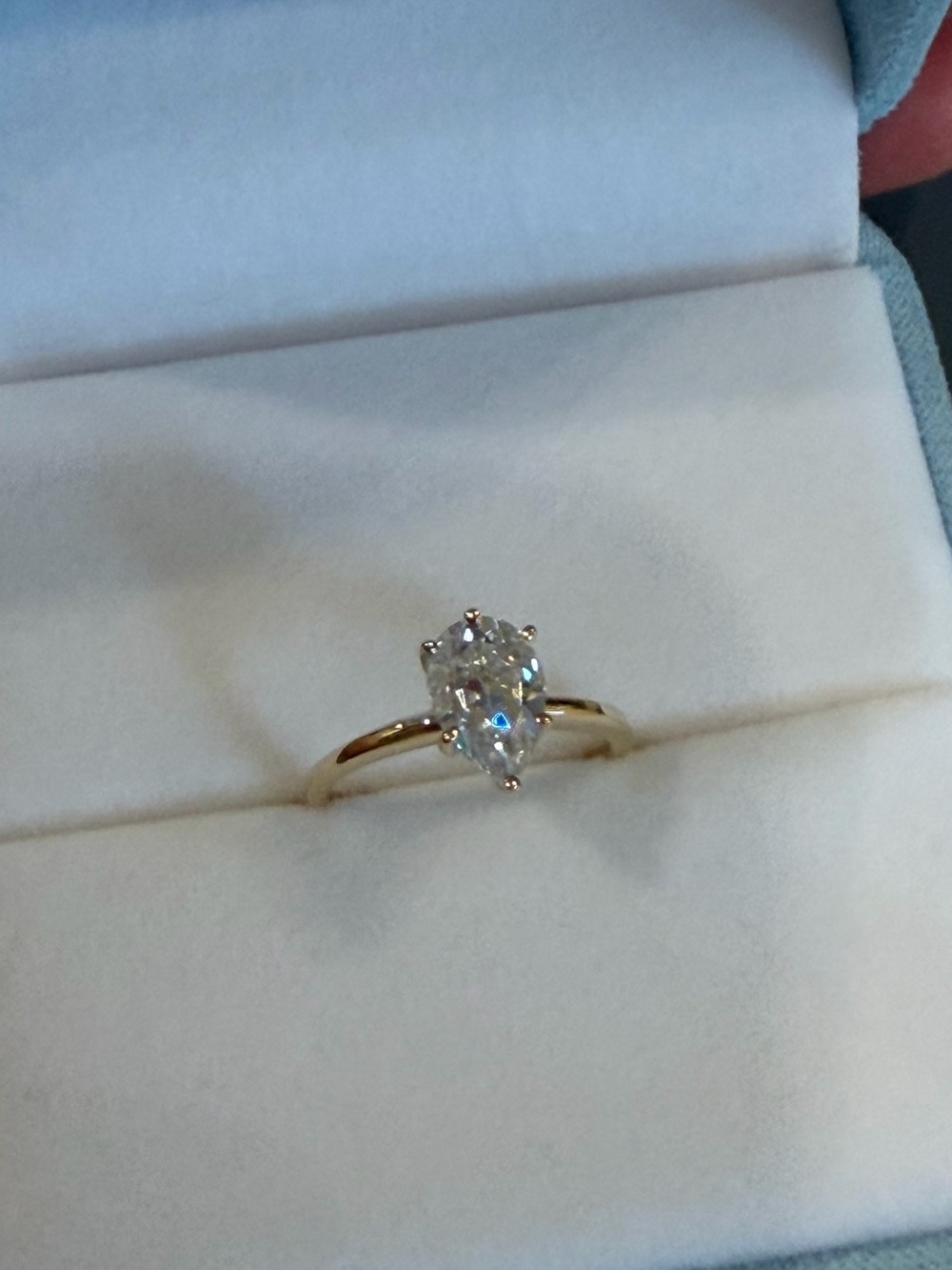 Classic Gold Pear-Cut Solitaire Ring with Clear Stone - Picture 4 of 6
